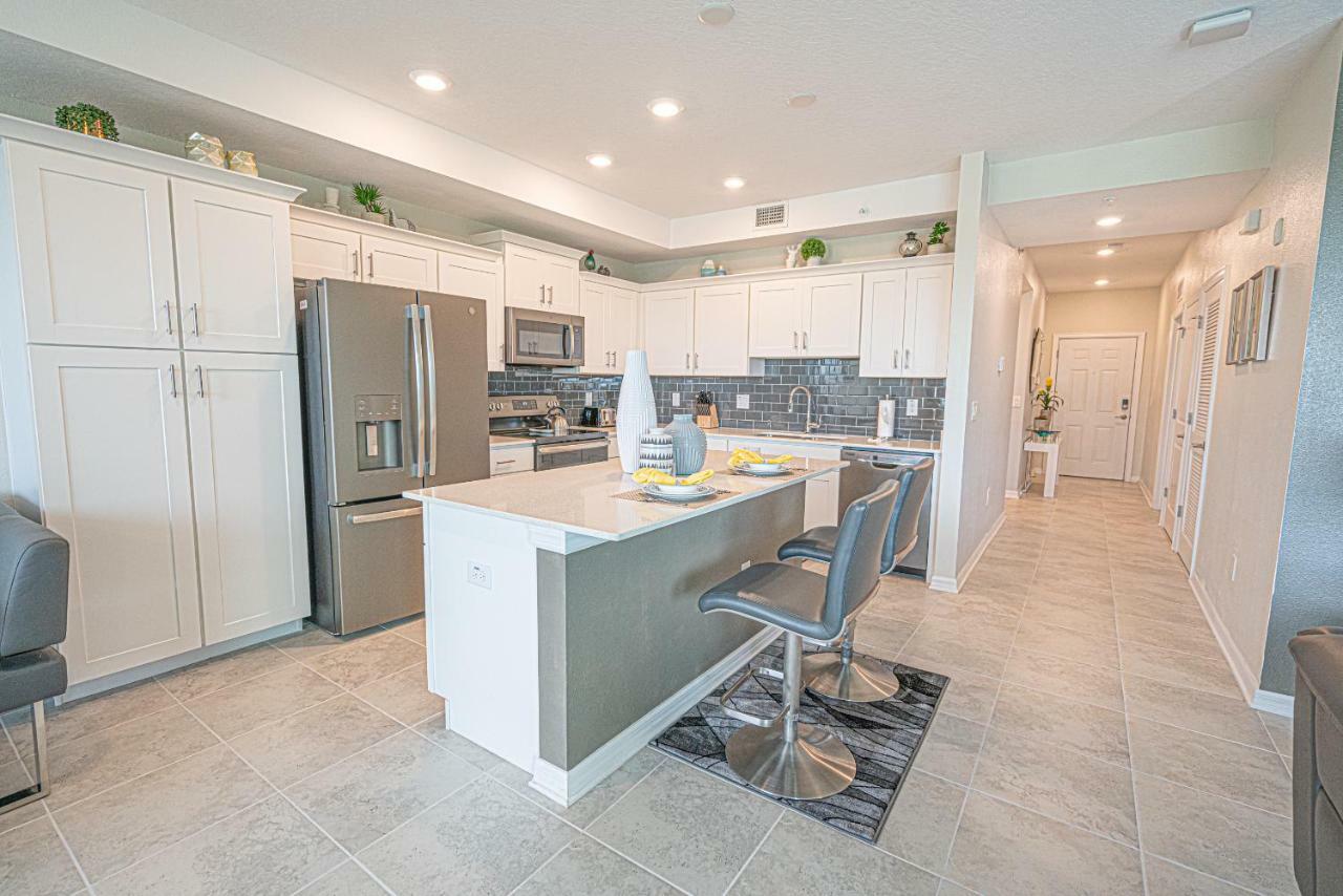 Only 5 Miles From Disney! Free Water Park! 2 Bed, 2 Bath Condo, Sleeps 8 Kissimmee Buitenkant foto