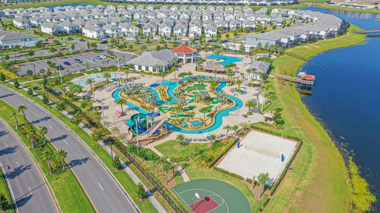Only 5 Miles From Disney! Free Water Park! 2 Bed, 2 Bath Condo, Sleeps 8 Kissimmee Buitenkant foto